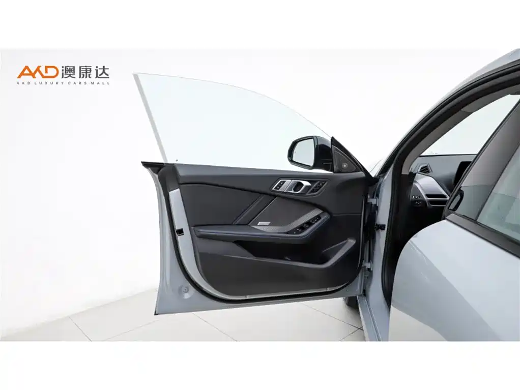 BMW 2 Series 2025 — фото 10