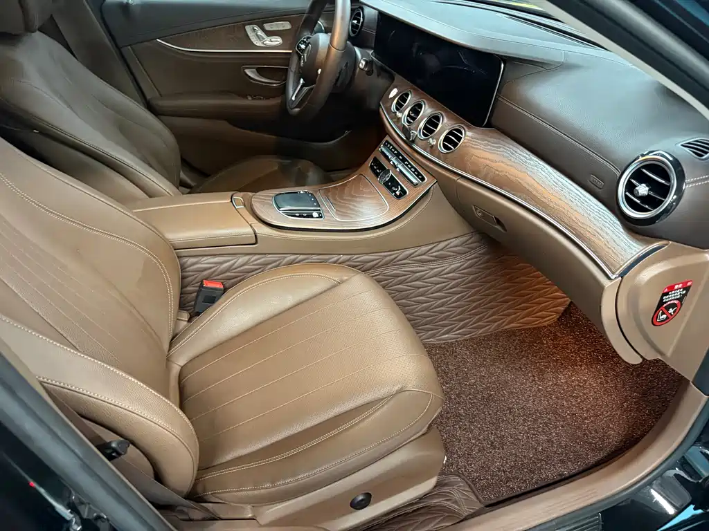 Mercedes-Benz E-Class 2020 — фото 11