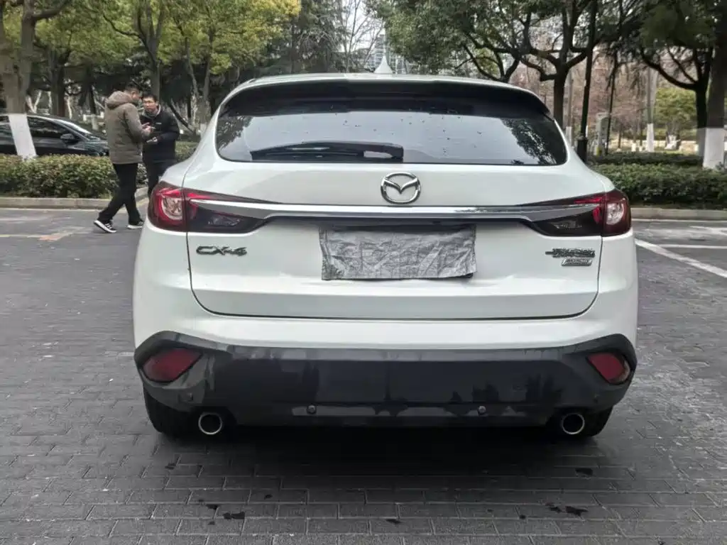 Mazda CX-4 2017 — фото 9