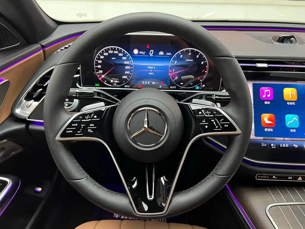 Mercedes-Benz E-Class 2025 — фото 14