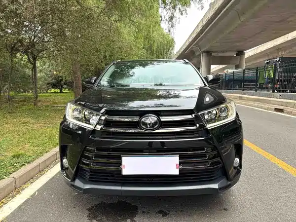 Toyota Highlander 2020