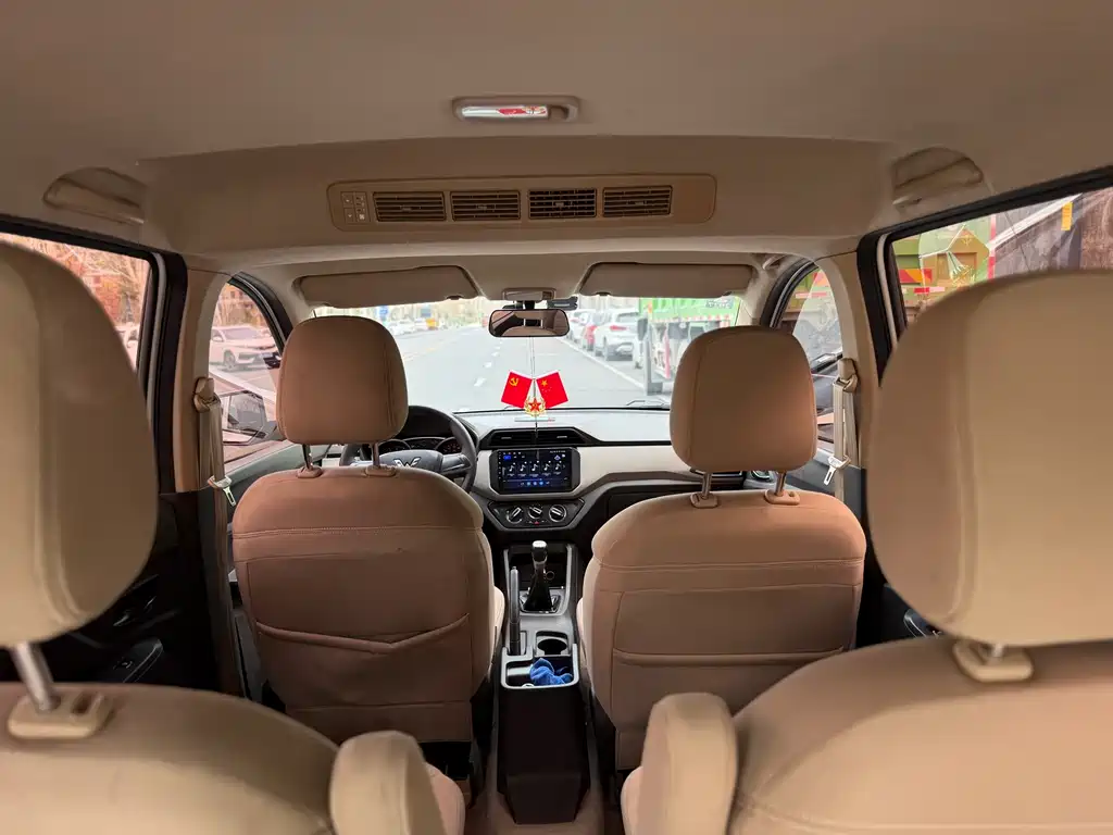 Wuling Hongguang 2019 — фото 11