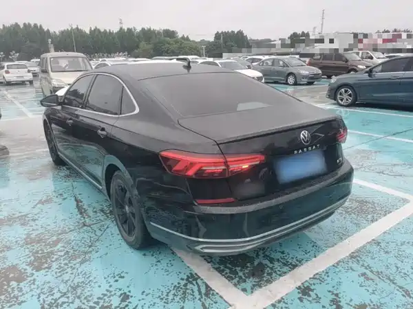 Volkswagen Passat 2021
