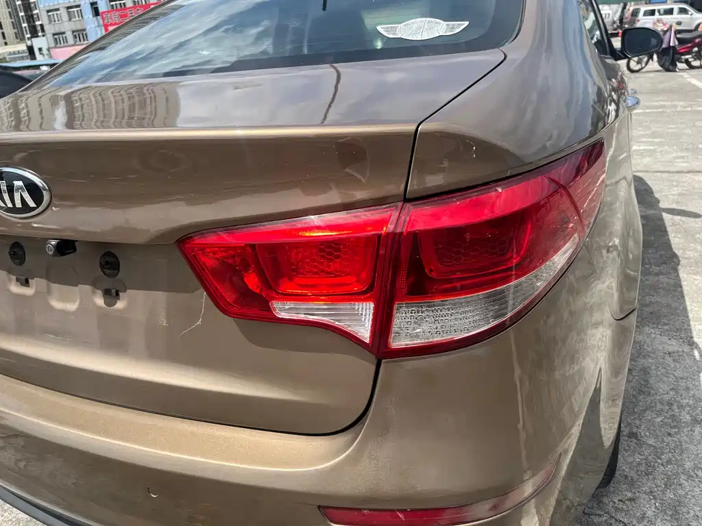 Kia K2 2015 — фото 12