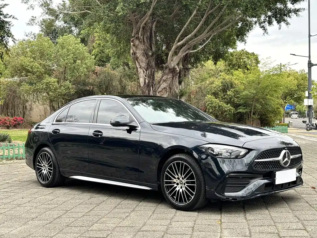 Mercedes-Benz C-Class 2025 — фото 3