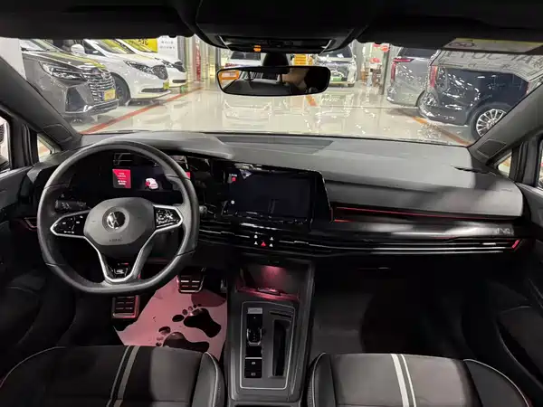 Volkswagen Golf 2023