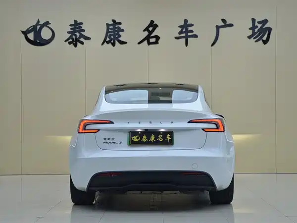 Tesla Model 3 2026