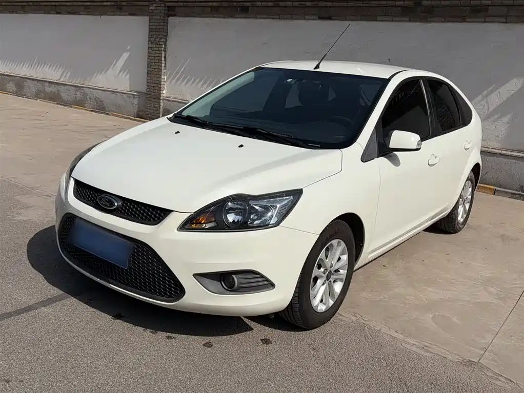 Ford Focus 2016 — фото 1