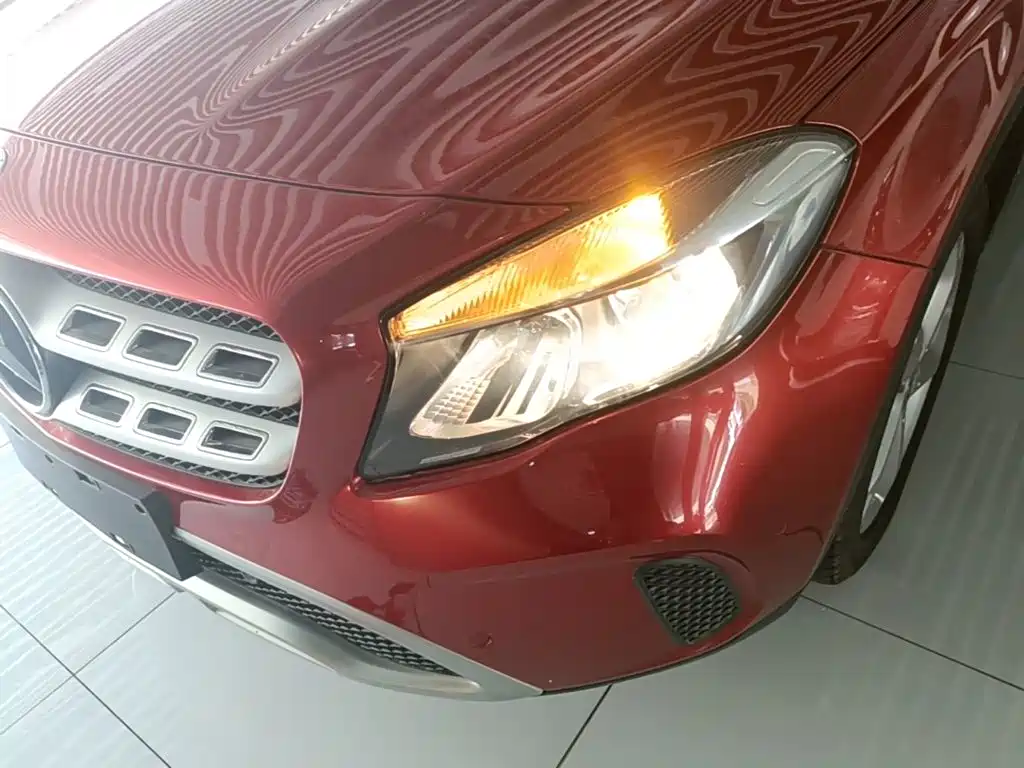 Mercedes-Benz GLA 2018 — фото 24