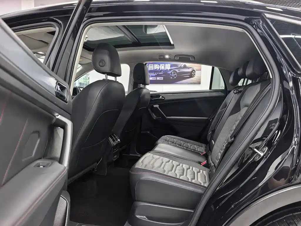 Volkswagen Tiguan X 2021 — фото 13