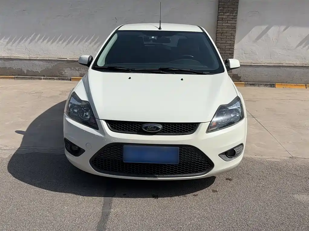 Ford Focus 2016 — фото 4