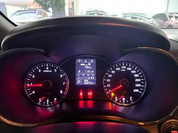 Kia K3 2015