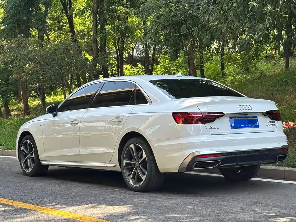 Audi A4L 2021 — фото 4