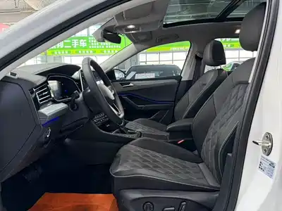 Volkswagen Sagitar 2022