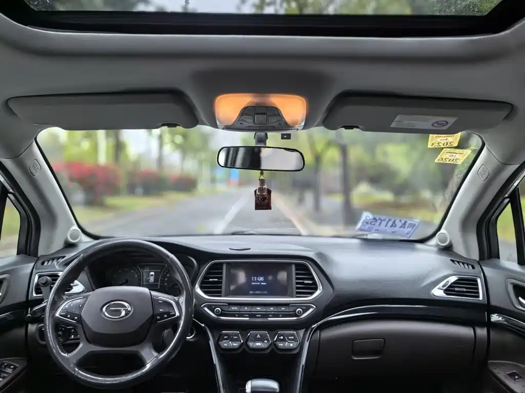 GAC Trumpchi GS4 2015 — фото 12
