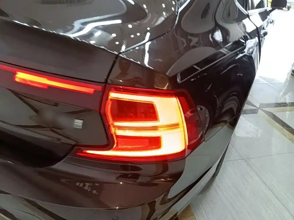 Volvo S90 2018 — фото 8