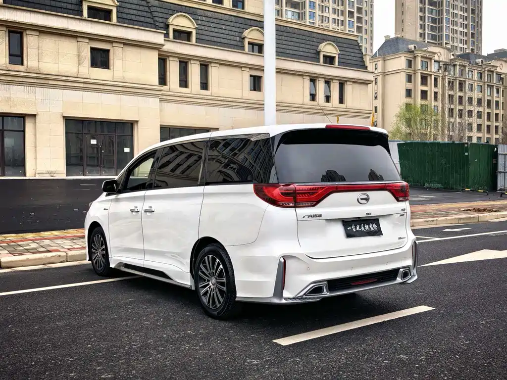 GAC Motor Trumpchi M8 2022 — фото 15