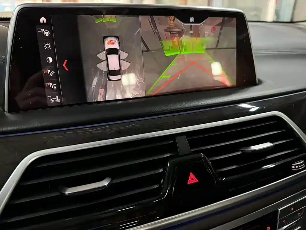 BMW 7 Series 2019 — фото 14
