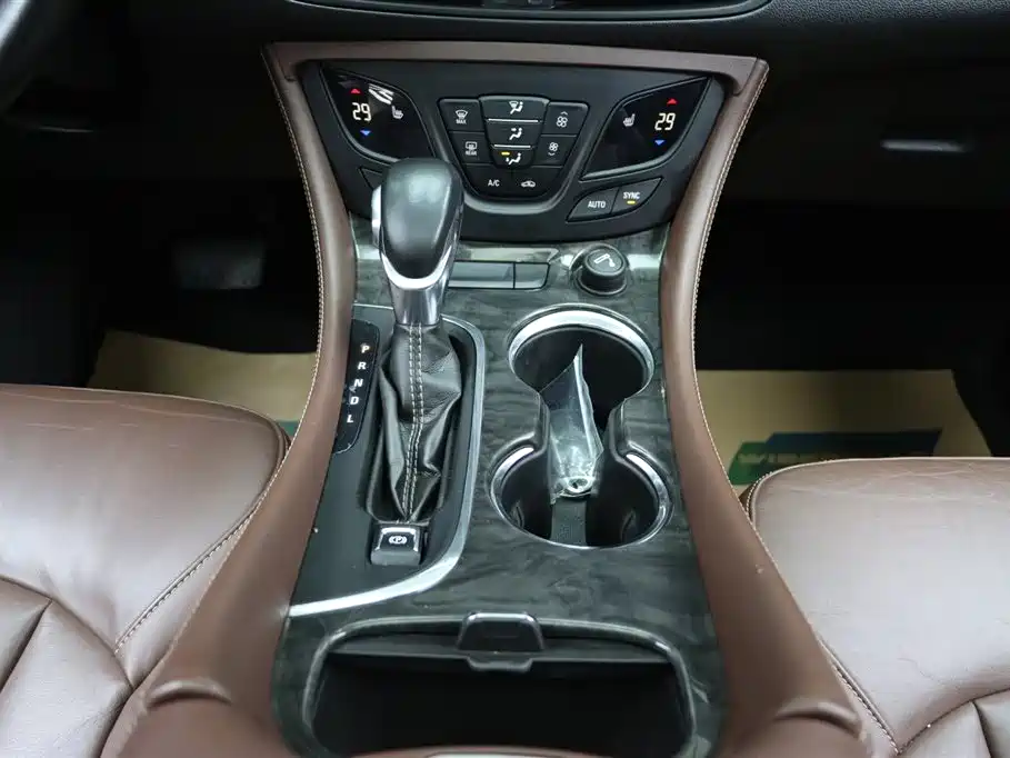 Buick Envision Plus 2015 — фото 24