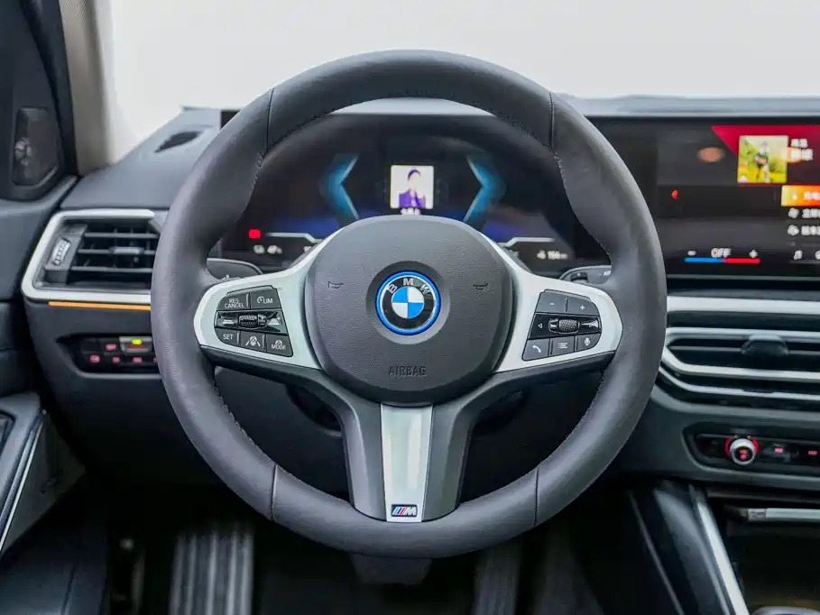 BMW i3 2024 — фото 11
