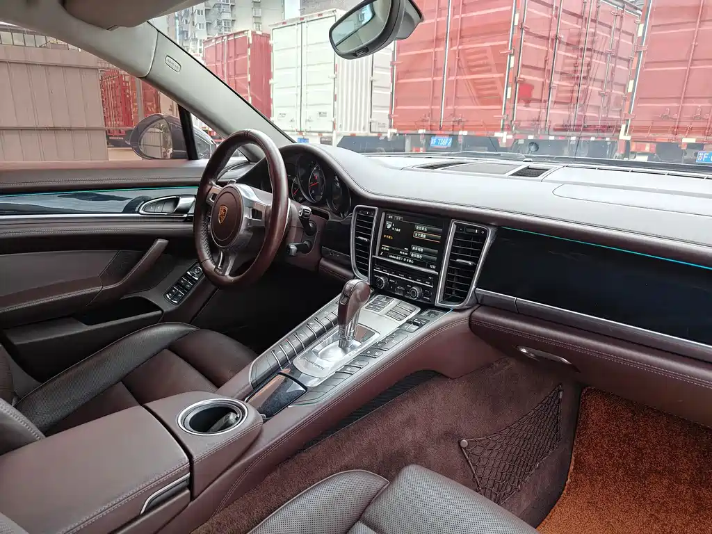 Porsche Panamera 2016 — фото 14
