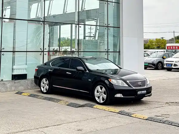 Lexus LS 2009