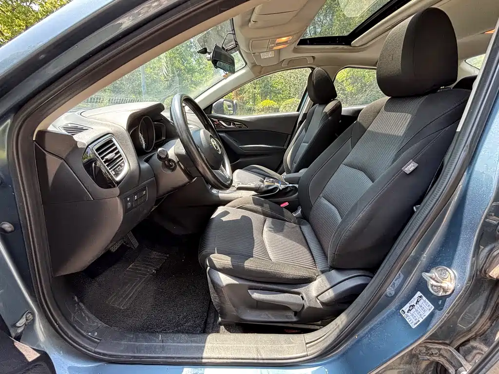 Mazda 3 Axela 2016