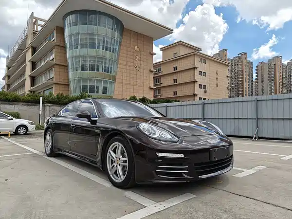 Porsche Panamera 2016