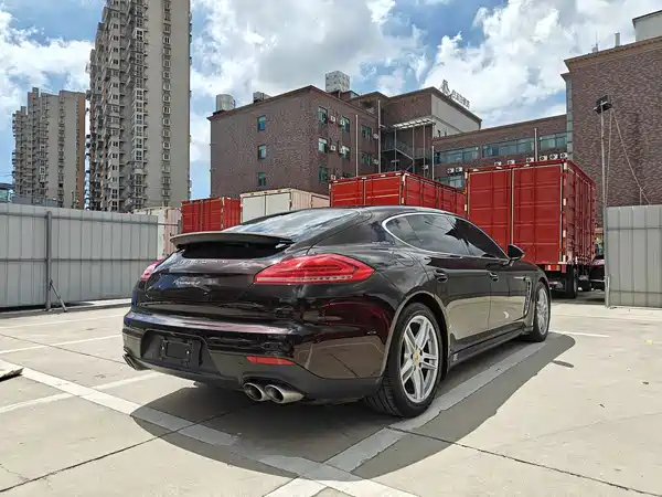 Porsche Panamera 2016