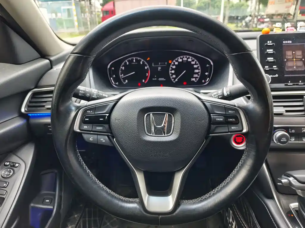 Honda Accord 2020 — фото 16