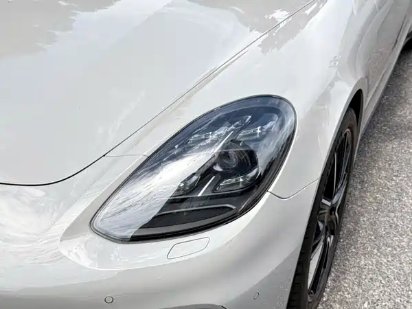 Porsche Panamera 2021