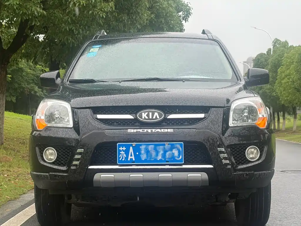 Kia Sportage 2010 — фото 2