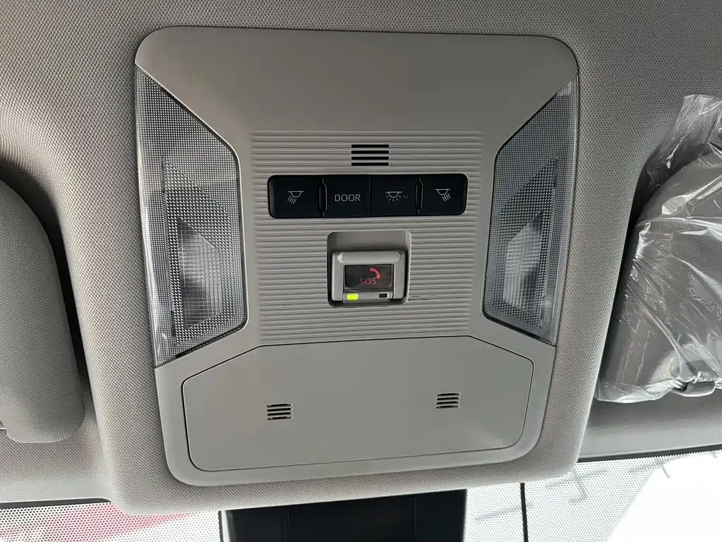 Toyota RAV4 2025 — фото 23