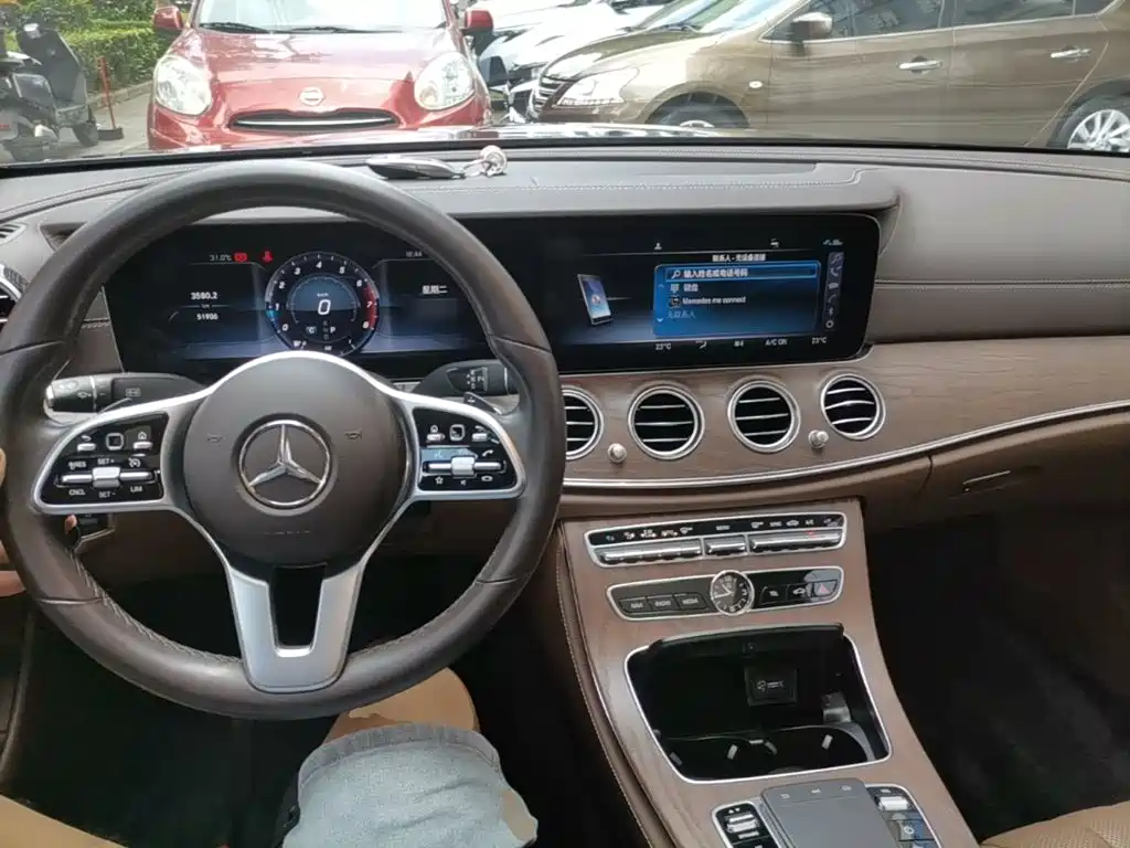 Mercedes-Benz E-Class 2020 — фото 10