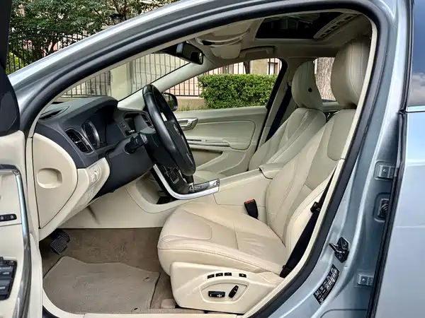 Volvo S60 2012