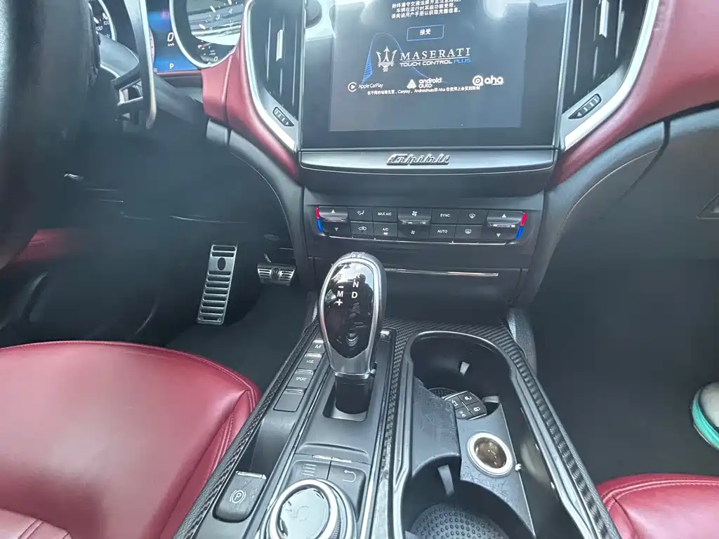 Maserati Ghibli 2017 — фото 18