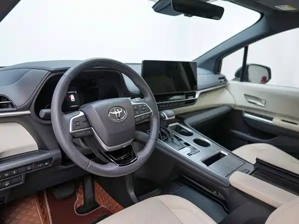 Toyota Sienna 2023