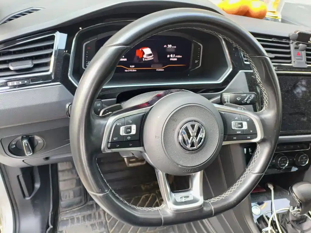 Volkswagen Tiguan L 2019 — фото 3