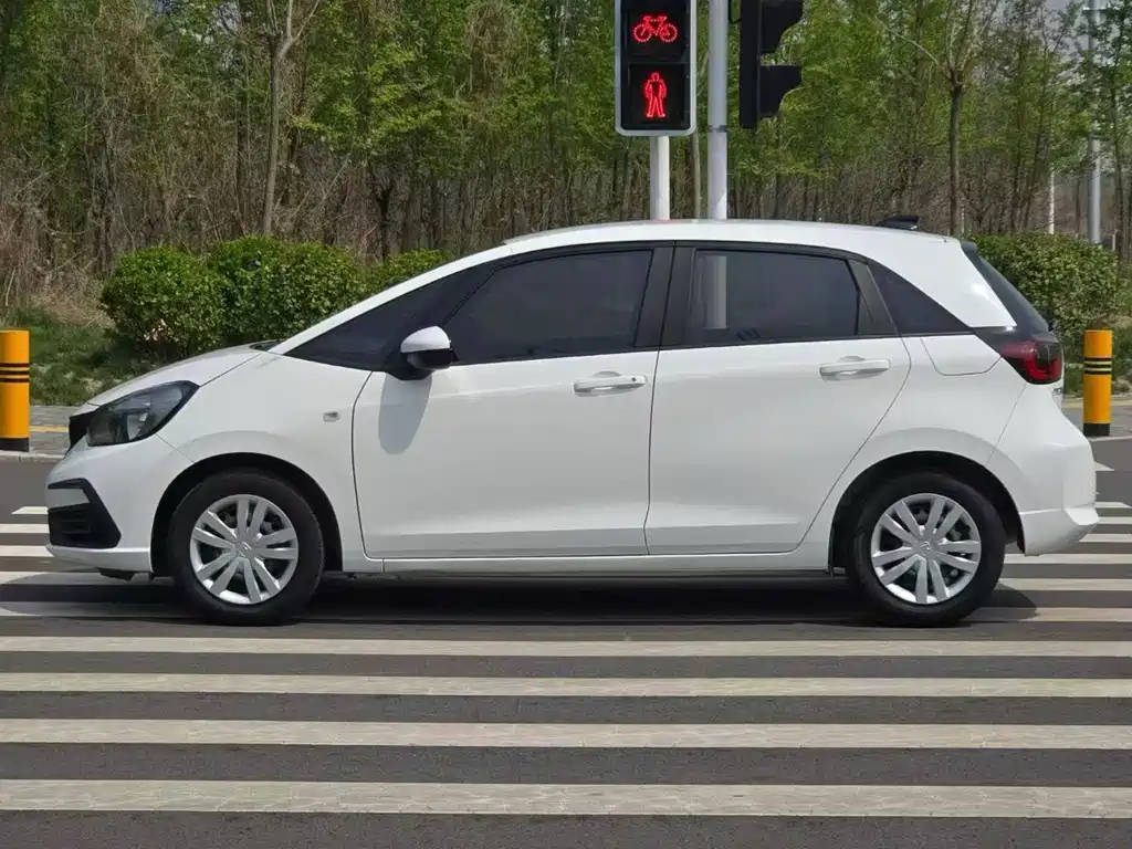 Honda Fit 2023 — фото 2