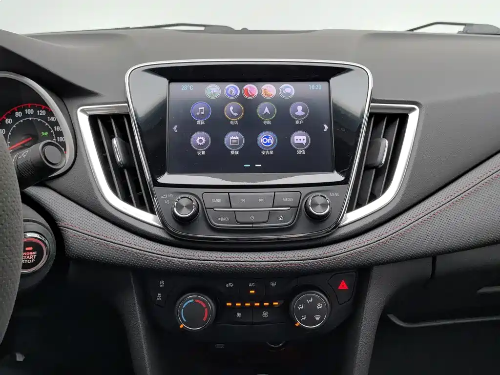 Chevrolet Monza 2019 — фото 12