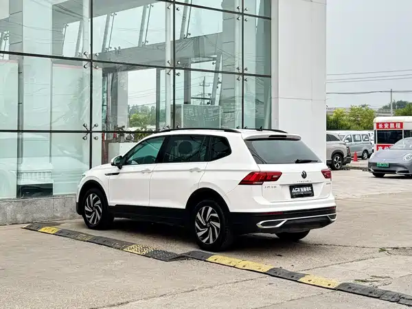 Volkswagen Tiguan L 2022