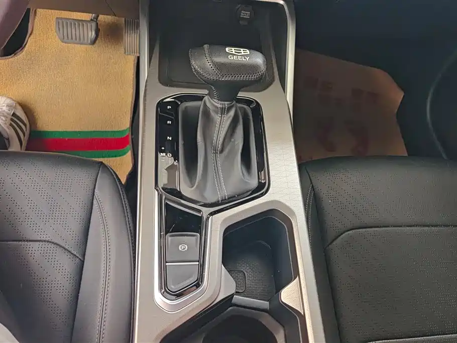 Geely Emgrand L 2023 — фото 16