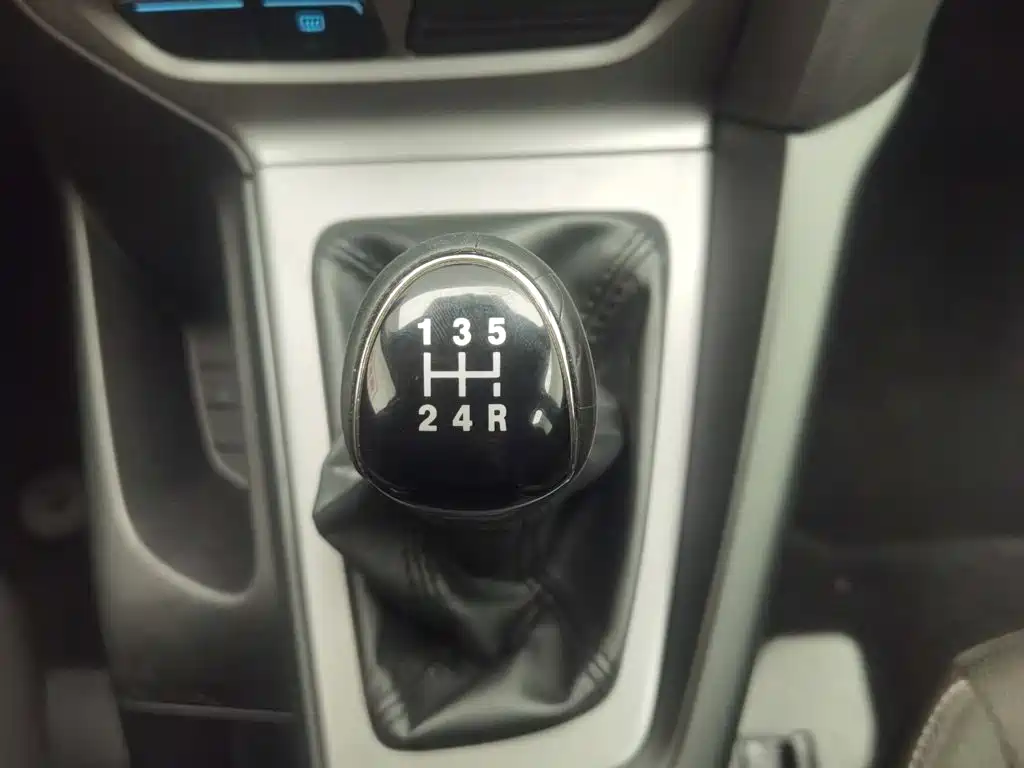 Ford Focus 2015 — фото 13