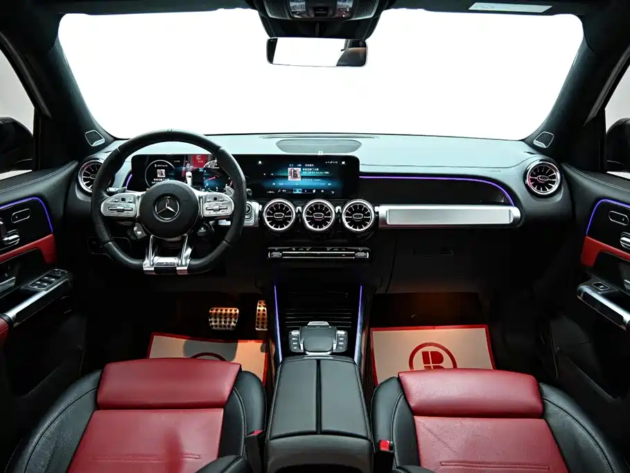 Mercedes-Benz GLB AMG 2023 — фото 13