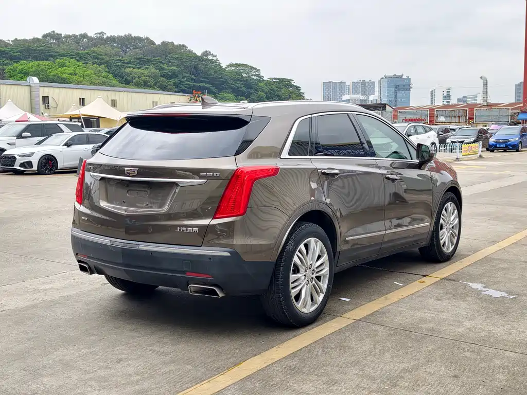 Cadillac XT5 2017 — фото 6