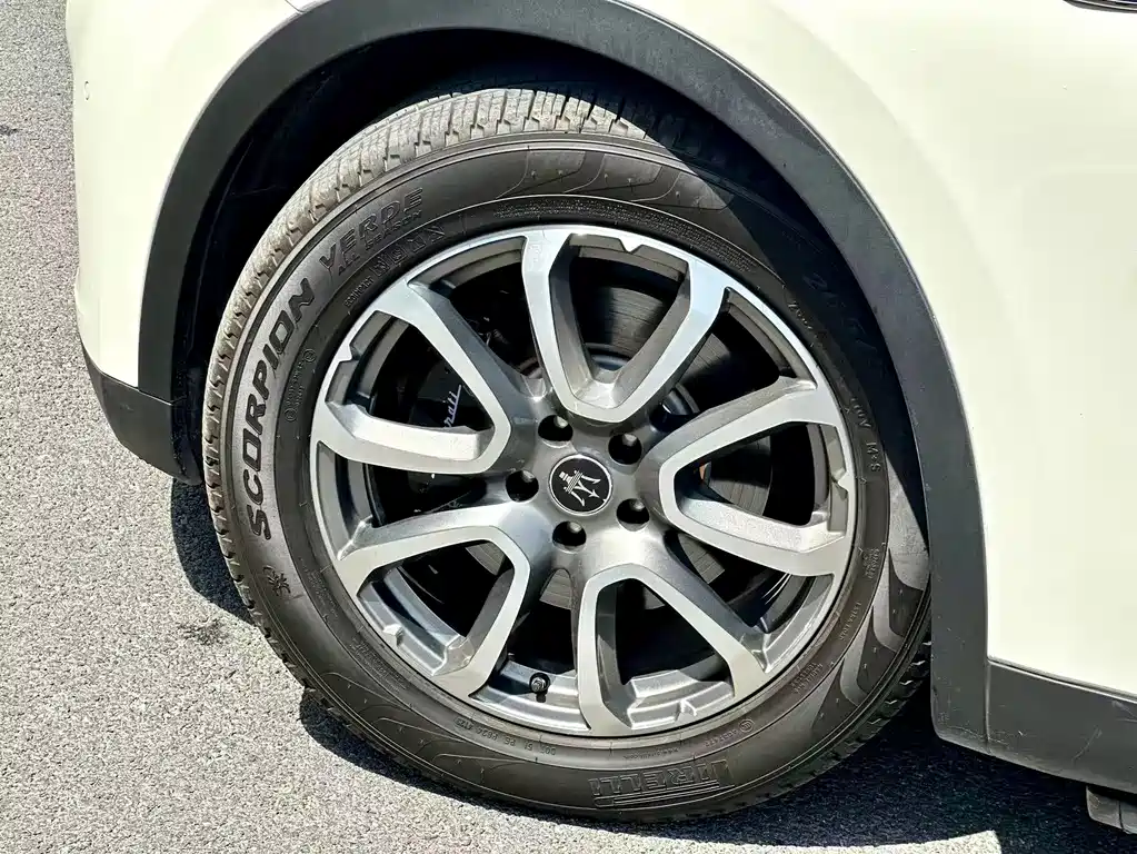 Maserati Levante 2020 — фото 14