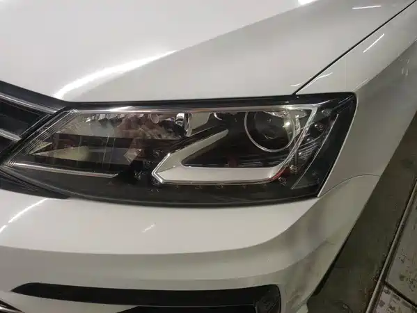 Volkswagen Sagitar 2018