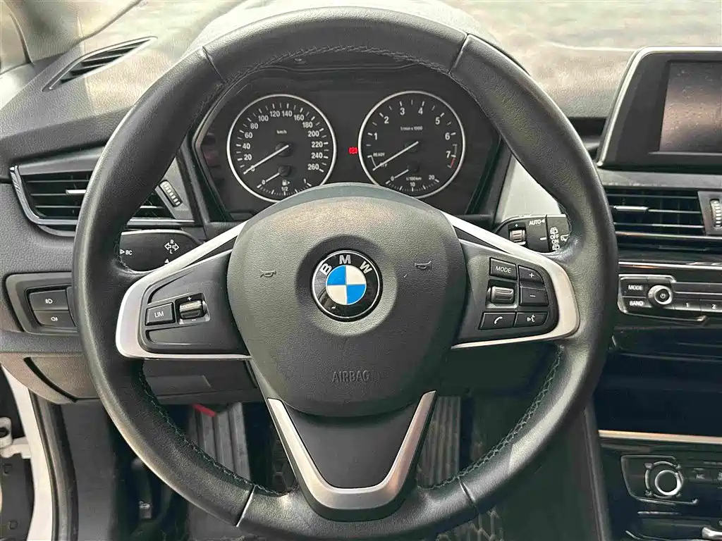 BMW 2 Series Station Wagon 2016 — фото 7