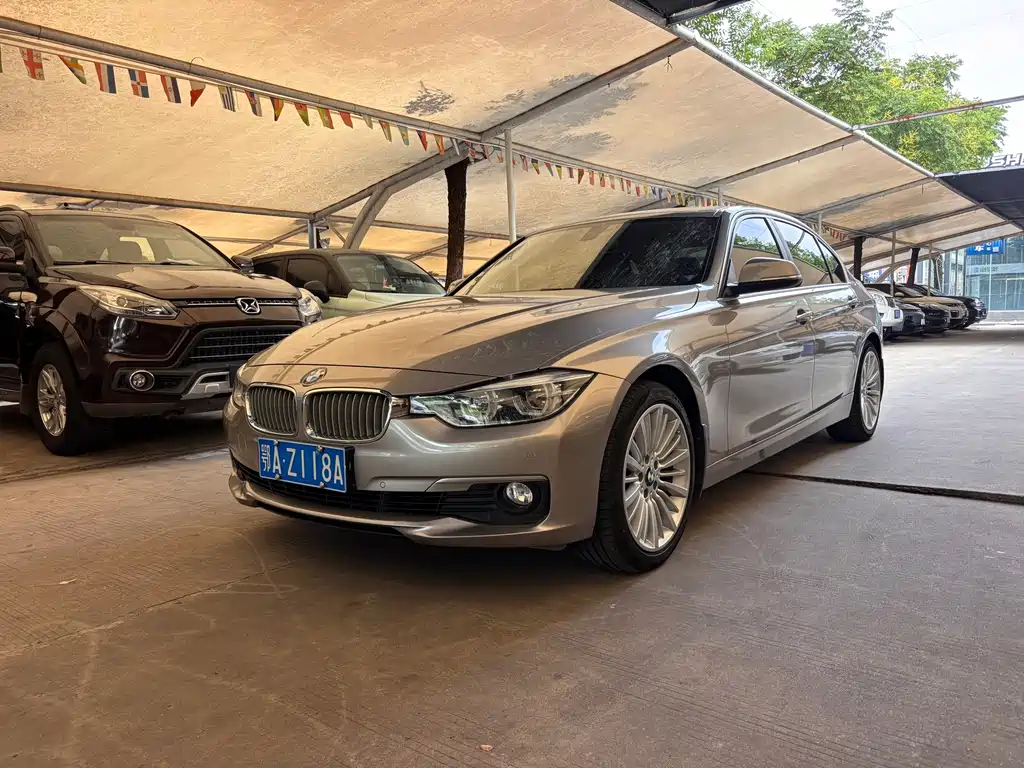 BMW 3 Series 2018 — фото 1