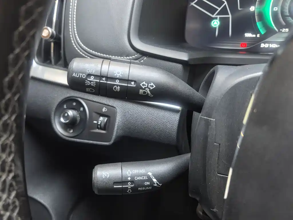 Roewe i6 New Energy 2021 — фото 17
